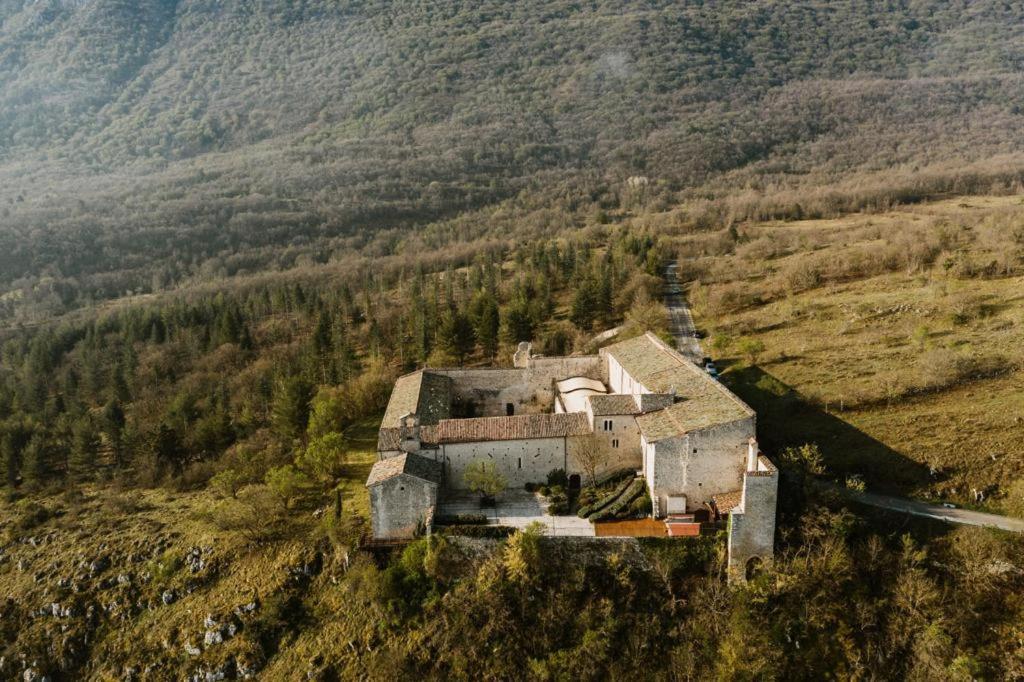 Hotel Monastero Fortezza Di Santo Spirito Fossa Exterior foto