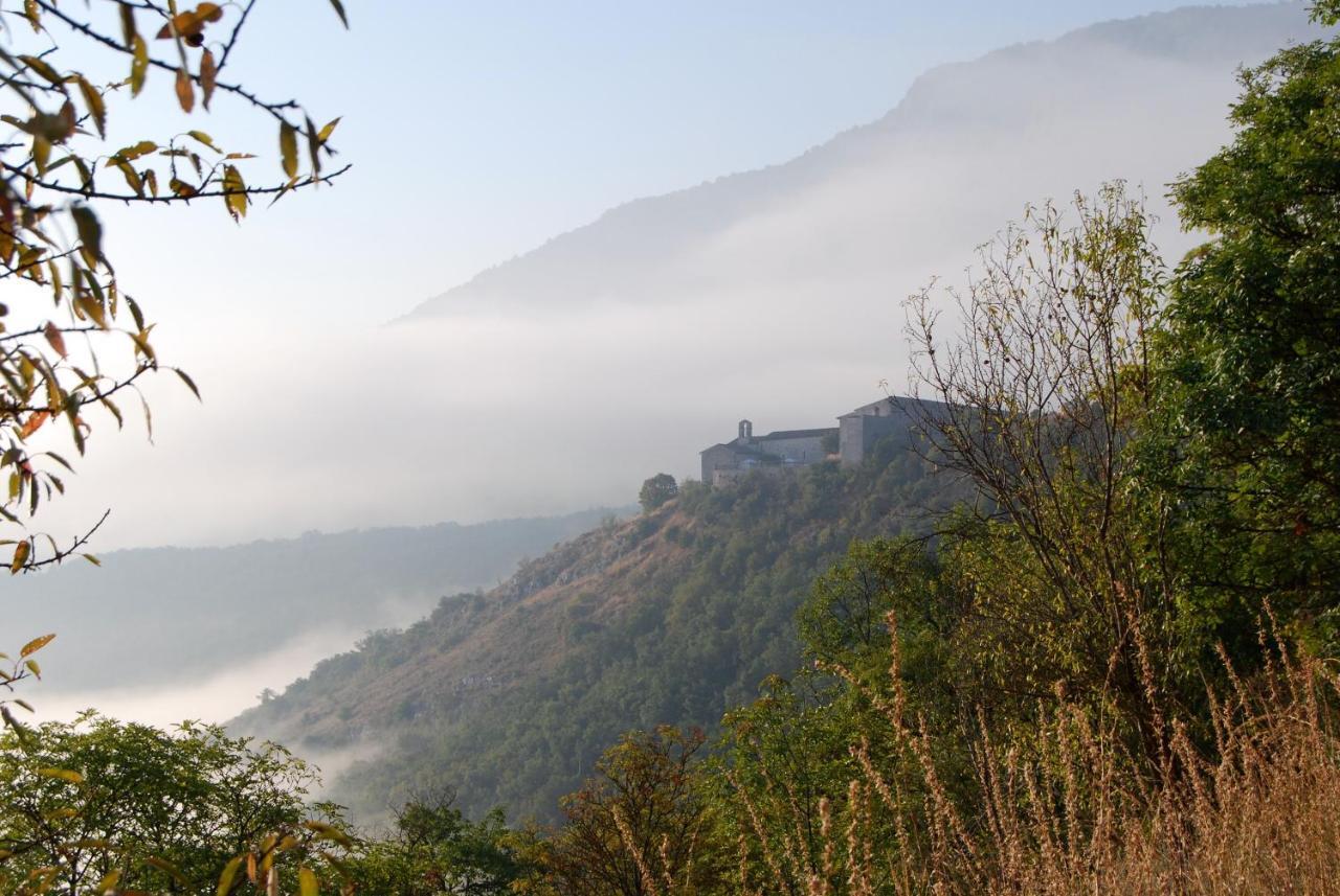 Hotel Monastero Fortezza Di Santo Spirito Fossa Exterior foto