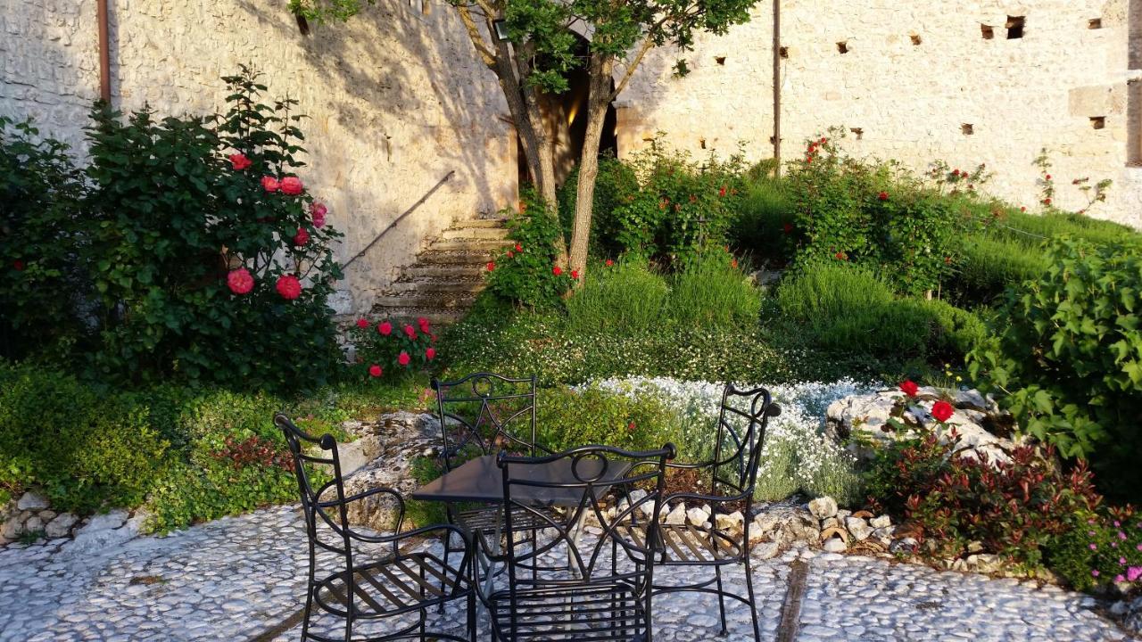 Hotel Monastero Fortezza Di Santo Spirito Fossa Exterior foto